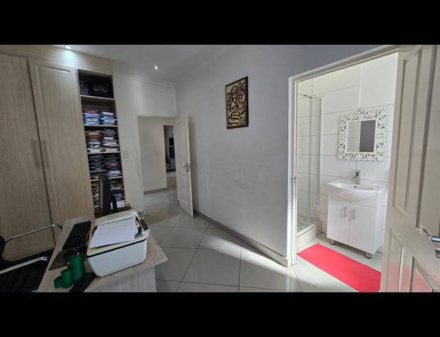 4 BEDROOM FREEHOLD FOR SALE IN SOUTH CREST
